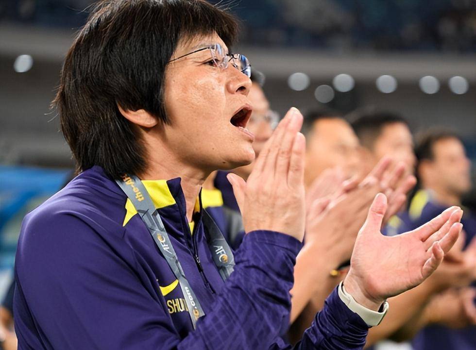 乐动体育官方网站入口-包含上海申鑫队在比赛中逆袭，赢得胜利的词条